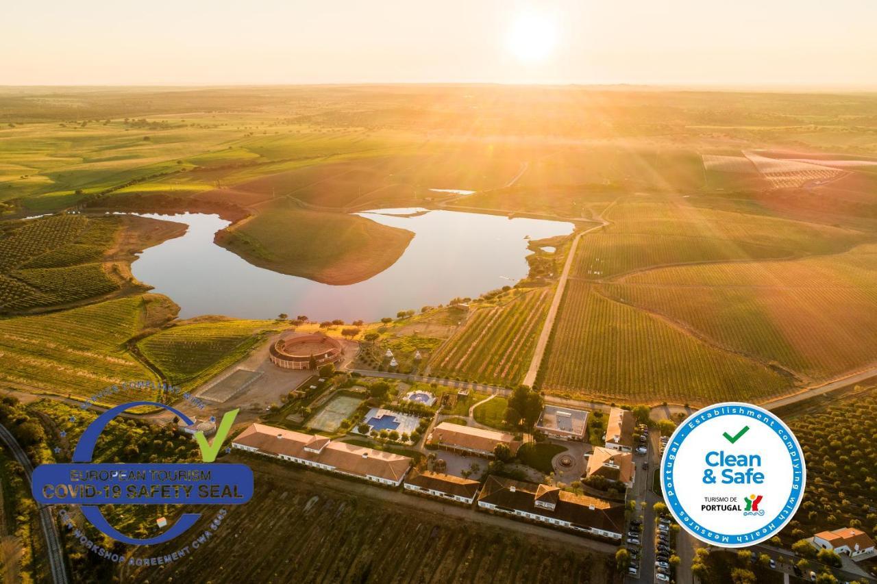 Vila Gale Alentejo Vineyard - Clube De Campo ألبيرونا المظهر الخارجي الصورة