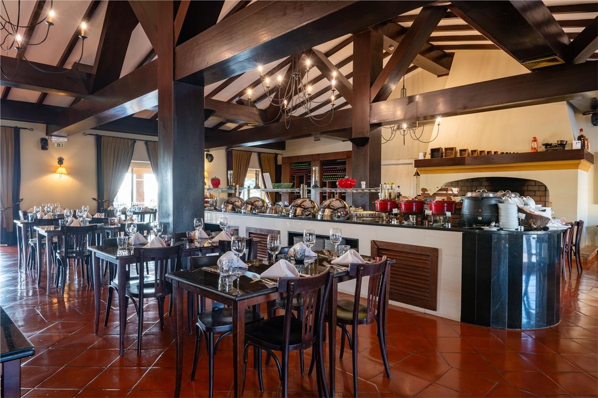 Vila Gale Alentejo Vineyard - Clube De Campo ألبيرونا المظهر الخارجي الصورة